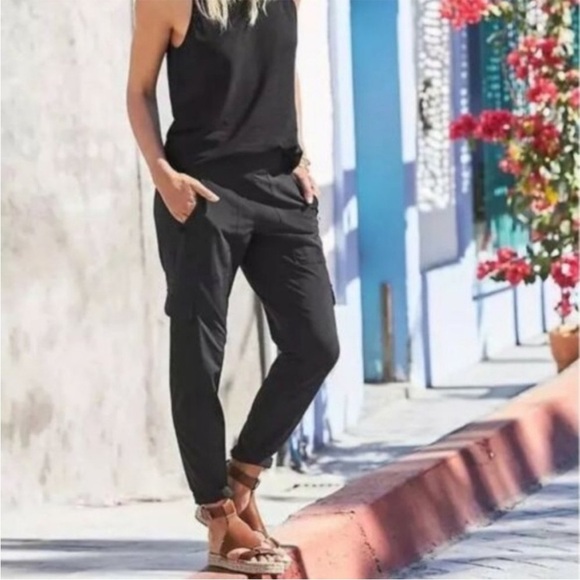 Athleta Pants - Athleta Black Chelsea Cargo Pants Size 10